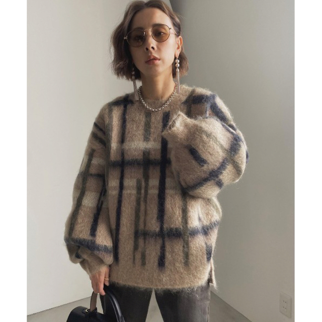 Ameri VINTAGE(アメリヴィンテージ)のアメリ[AMERI]PAINT CHECK FLUFFY KNIT レディースのトップス(ニット/セーター)の商品写真