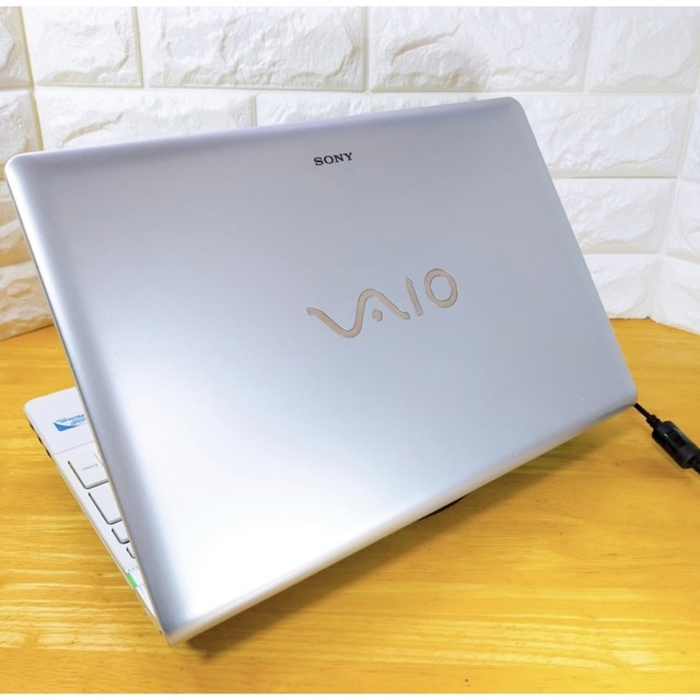 VAIO(バイオ)の今だけ5%オフ！SSD搭載 Windows10 Wi-Fi VAIO SONY スマホ/家電/カメラのPC/タブレット(ノートPC)の商品写真