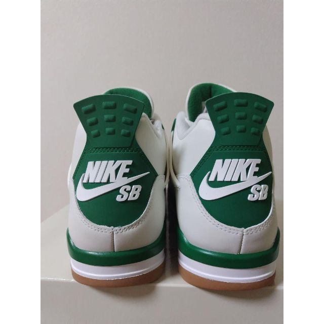 NIKE SB AIR JORDAN 4 Pine Green 1