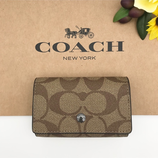 COACH キーケース 5リング シグネチャーキャンバス（カーキ） - キーケース