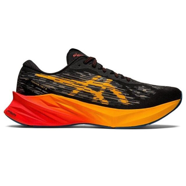 asics(アシックス)の最後新品　28.5㎝　NOVABLAST 3　ノヴァブラスト 3　厚底ソール　黒 スポーツ/アウトドアのランニング(シューズ)の商品写真