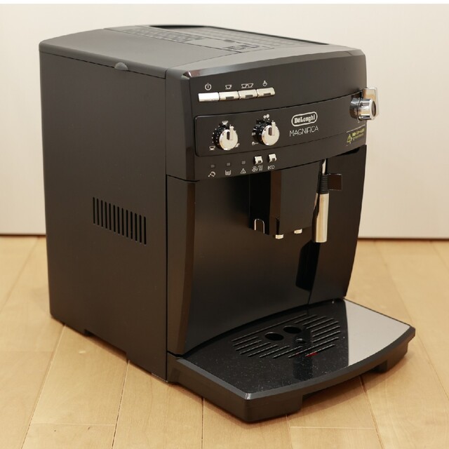 DeLonghi(デロンギ)のDeLonghi デロンギ 全自動エスプレッソマシン ESAM03110B スマホ/家電/カメラの調理家電(エスプレッソマシン)の商品写真