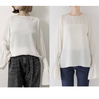 アパルトモンドゥーズィエムクラス(L'Appartement DEUXIEME CLASSE)の新品　L'Appartement Shirring Blouse ホワイト(シャツ/ブラウス(長袖/七分))