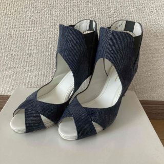 ニジュウサンク(23区)の【極美品】【値下げ】23区★オープントゥ★ブーツ★デニム生地★ピンヒール★24㌢(ハイヒール/パンプス)