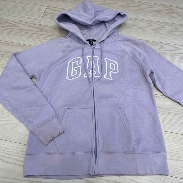 GAP(ギャップ)のGAP × ロゴパーカー パープル キッズ/ベビー/マタニティのキッズ服女の子用(90cm~)(ジャケット/上着)の商品写真