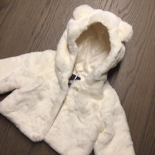 ベビーギャップ(babyGAP)の【新品】くまさん耳つきファージャケット♡白♡(ジャケット/コート)