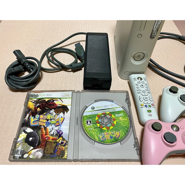 Xbox360(エックスボックス360)のxbox360 本体 ソフト 付属品 セット ワイヤレスコントローラー リモコン エンタメ/ホビーのゲームソフト/ゲーム機本体(家庭用ゲーム機本体)の商品写真