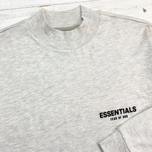 新品【メンズM】★エッセンシャルズ★バックプリント長袖Tシャツ/ライトグレー