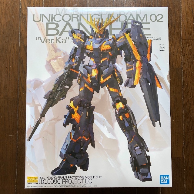 BANDAI - 1/100 MG　機動戦士ガンダムUC「バンシィ ver.Ka」 ガンプラ
