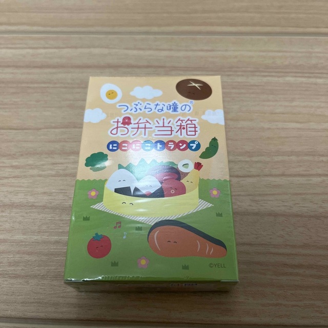 つぶらな瞳のお弁当箱 トランプ エンタメ/ホビーのおもちゃ/ぬいぐるみ(キャラクターグッズ)の商品写真