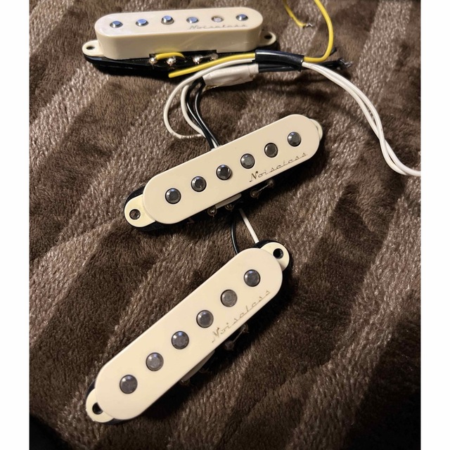 FENDER Hot Noiseless Strat PickUps Set 【新発売】