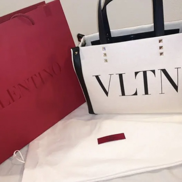 VALENTINO トートバッグ