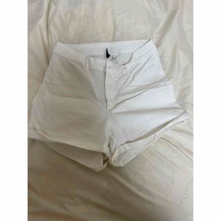 エイチアンドエム 白 ショートパンツ(レディース)の通販 100点以上