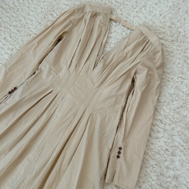 Uhr(ウーア)の美品 uhr /Waist Tuck Dress19SS ウエストタックドレス レディースのワンピース(ロングワンピース/マキシワンピース)の商品写真