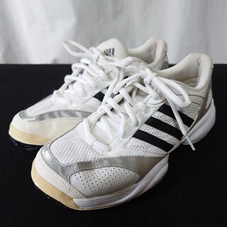 アディダス(adidas)のadidas アディダス スポーツシューズ 靴 ホワイト 白 23 レディース(スニーカー)