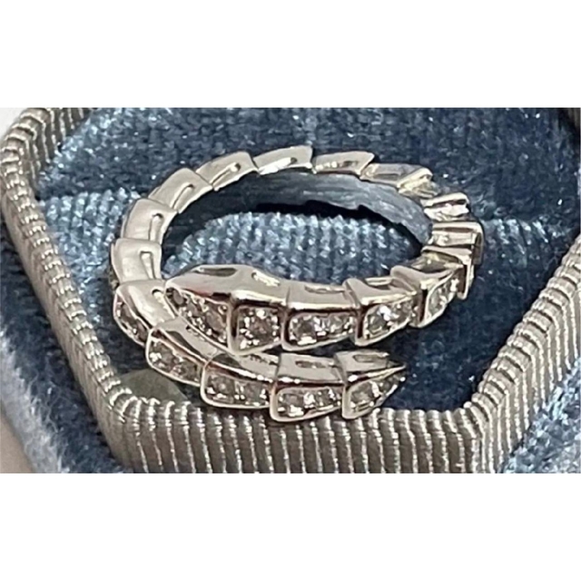 最高品質　スネーク シルバー　リング　指輪　　SONAダイヤモンド レディースのアクセサリー(リング(指輪))の商品写真