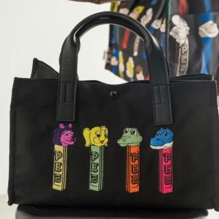 イアパピヨネ(ear PAPILLONNER)の未使用品　タグ付き　PEZ（ペッツ）×ear 刺繍横長トートバッグ　ブラック(トートバッグ)