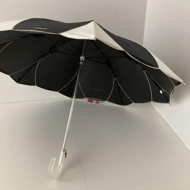 新品⭐️ FURLA フルラ 日傘 晴雨兼用傘 フラワーカラーブロック 黒