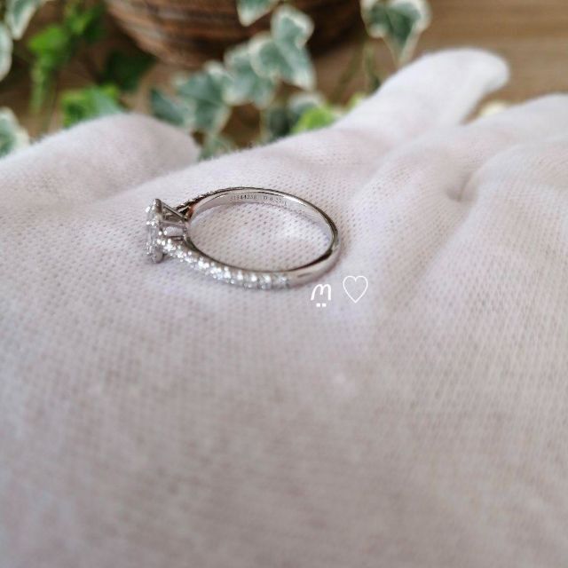 ＶＶＳ２【１．２６１ｃｔ】ハーフエタニティ♡ダイヤリング