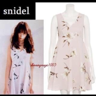 スナイデル(SNIDEL)のsnidel♡リリープリントAラインワンピース(ミニワンピース)