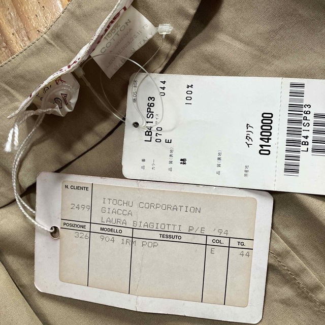 Laura Biagiotti シャツ　ジャケット　綿100% イタリア製　44 レディースのジャケット/アウター(その他)の商品写真
