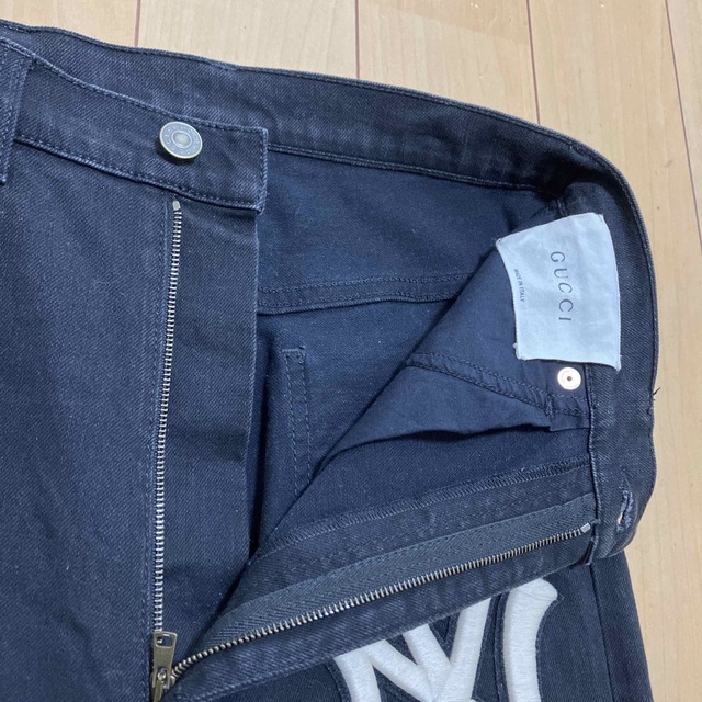 GUCCI×NY YANKEES ブラックスキニージーンズ 26 ロゴ刺繍 おすすめ