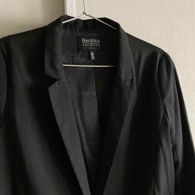 Bershka - Bershka ベルシュカ テーラードジャケット ブラックの Bershka - Bershka ベルシュカ テーラードジャケット ブラックの