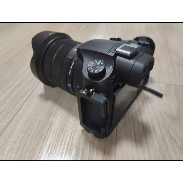 SONY Cyber−Shot RX DSC-RX10M4