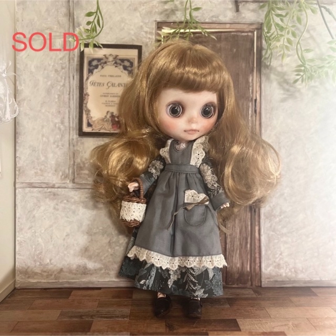 アイシードールSOLD ♡ブライス　アイシードール　アウトフィット　ワンピース　エプロン