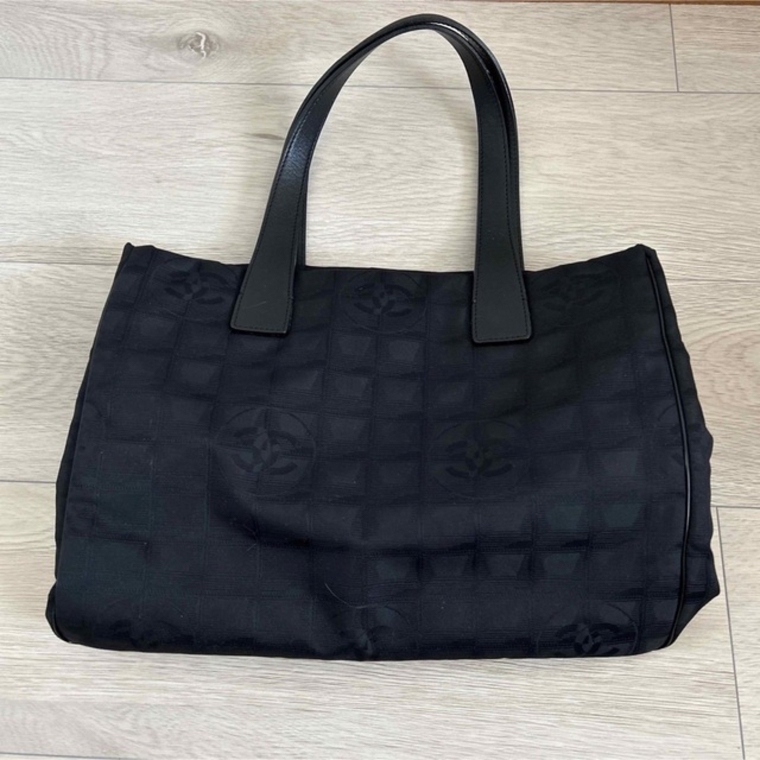 CHANEL(シャネル)のみい様専用 CHANEL シャネル ニュートラベルライン MM トートバッグ レディースのバッグ(トートバッグ)の商品写真