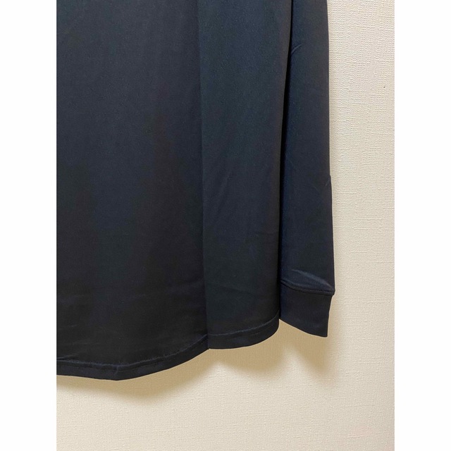 UNDER ARMOUR(アンダーアーマー)の新品　アンダーアーマー　長袖Tシャツ　ロンT  Mサイズ メンズのトップス(Tシャツ/カットソー(七分/長袖))の商品写真