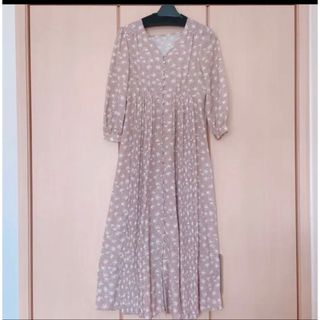 ウィルセレクション(WILLSELECTION)の【美品】♡ウィルセレクション♡プリントロングワンピース♡ベージュ♡(ロングワンピース/マキシワンピース)