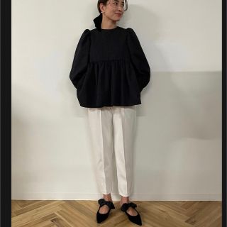 ドゥロワー(Drawer)のohga マシュマロパンツ　ホワイトXS(クロップドパンツ)