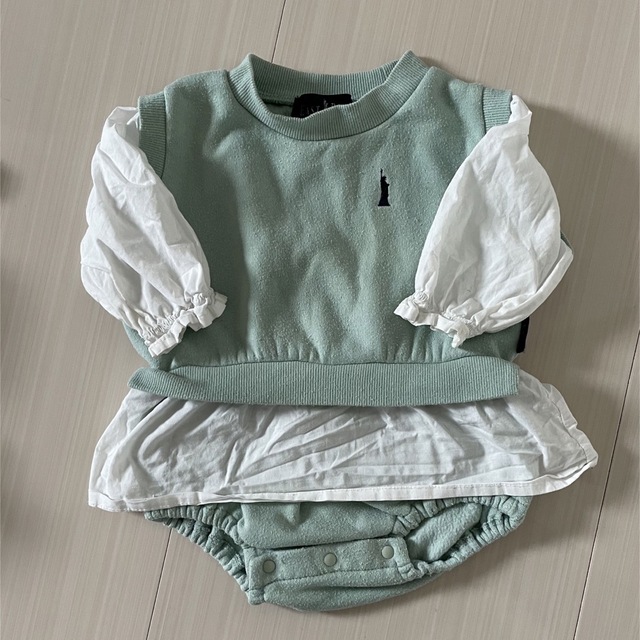 EASTBOY(イーストボーイ)の70 ワンピ　ロンパース　2枚セット キッズ/ベビー/マタニティのベビー服(~85cm)(ロンパース)の商品写真