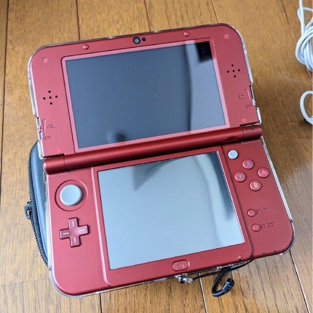 Newニンテンドー3DS LL メタリックレッド microSDHC32GB付