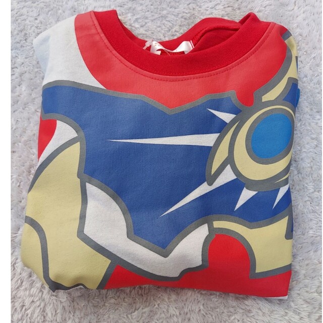 ウルトラマンなりきりTシャツ　130センチ キッズ/ベビー/マタニティのキッズ服男の子用(90cm~)(Tシャツ/カットソー)の商品写真