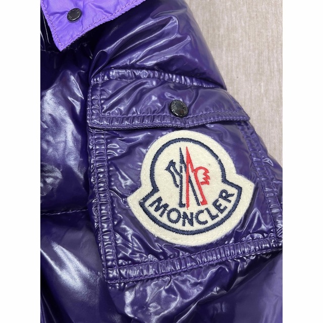 MONCLER(モンクレール)のモンクレール　パープル　ダウン　サイズ00 レディースのジャケット/アウター(ダウンジャケット)の商品写真