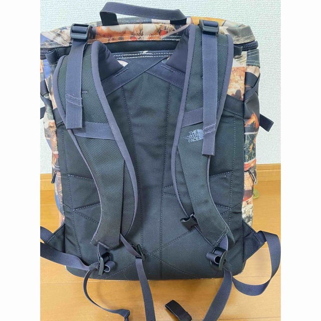 ノースフェイスヒューズボックス30L 廃盤ピンクソルト - バッグパック