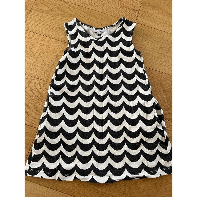 marimekko(マリメッコ)のマリメッコ　ユニクロ　ワンピース キッズ/ベビー/マタニティのキッズ服女の子用(90cm~)(ワンピース)の商品写真