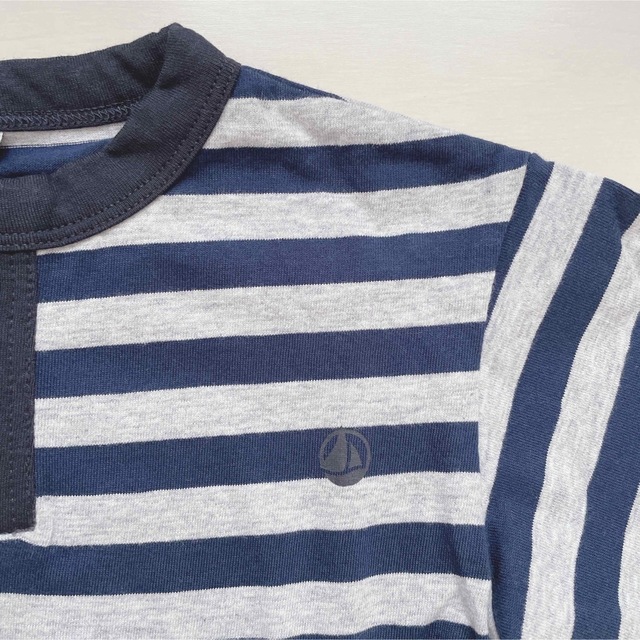 PETIT BATEAU(プチバトー)のプチバトー　ボーダー長袖Tシャツ　18m  キッズ/ベビー/マタニティのベビー服(~85cm)(Ｔシャツ)の商品写真