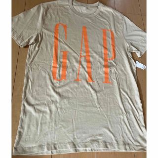 ギャップ(GAP)のGAP 新品タグ付き　ビッグロゴ　Tシャツ　メンズS ベージュ　オレンジロゴ(Tシャツ/カットソー(半袖/袖なし))