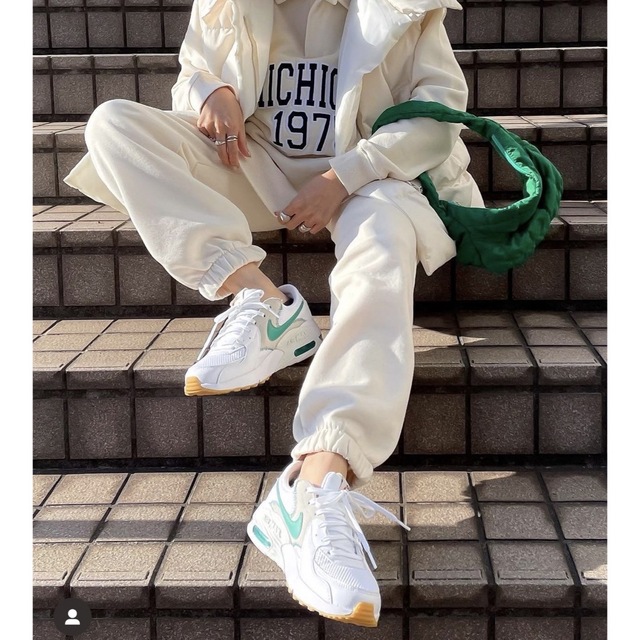 NIKE - NIKE エアマックス エクシー ナイキの通販 by まーちゃん NIKE - NIKE エアマックス エクシー ナイキの通販 by まーちゃん