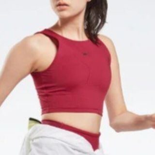 リーボック(Reebok)のTS Lux Perform Crop Top　パンチベリー　L(ウェア)