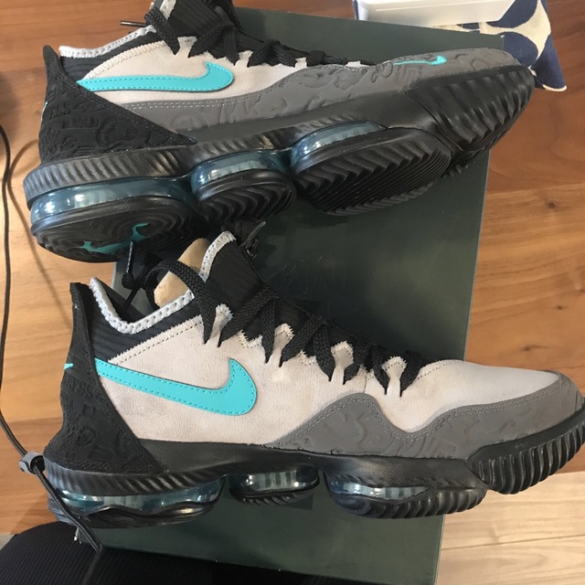 ATMOS × NIKE LEBRON 16 CLEAR JADE 2