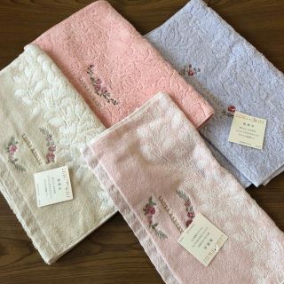 ローラアシュレイ(LAURA ASHLEY)の『専用』LAURA ASHLEYのフェイス&ウォッシュタオル(未使用品)4点(タオル/バス用品)