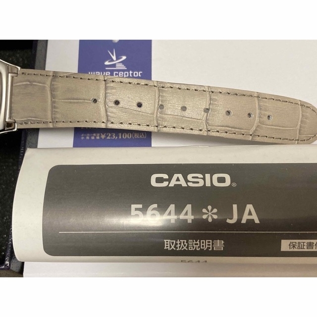 CASIO(カシオ)のya様♡CASIO ウェーブセプター電波ソーラーレザー腕時計 レディースのファッション小物(腕時計)の商品写真