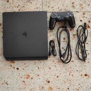 ソニー(SONY)のPS4 本体500GB (CUH-2100A) おまけソフト付きFF7、モンハン(家庭用ゲーム機本体)