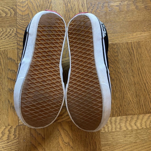 VANS(ヴァンズ)のtotoro様専用　VANS 子ども用20cm  スリッポンタイプ キッズ/ベビー/マタニティのキッズ靴/シューズ(15cm~)(スニーカー)の商品写真