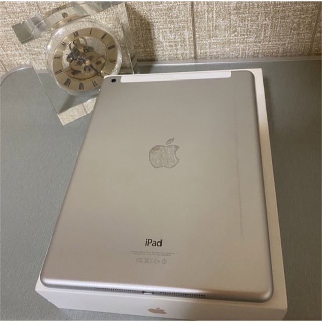 iPad(アイパッド)のゆきにゃん様　iPad  Air1  16GB  セルラーAU アイパッド　エア スマホ/家電/カメラのPC/タブレット(タブレット)の商品写真