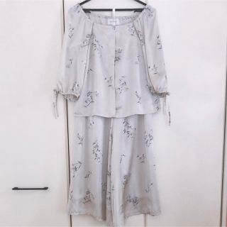 ジルスチュアート(JILLSTUART)のJILL STUART ツーピース 花柄(ひざ丈ワンピース)